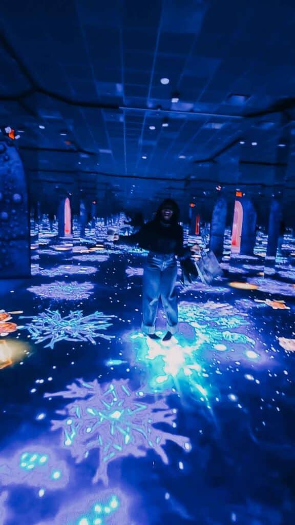 underwater LED room at bubble planet dallas