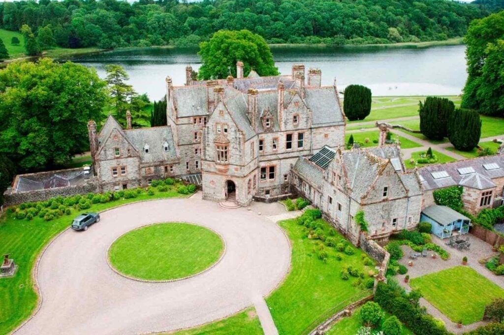 castle leslie exterior